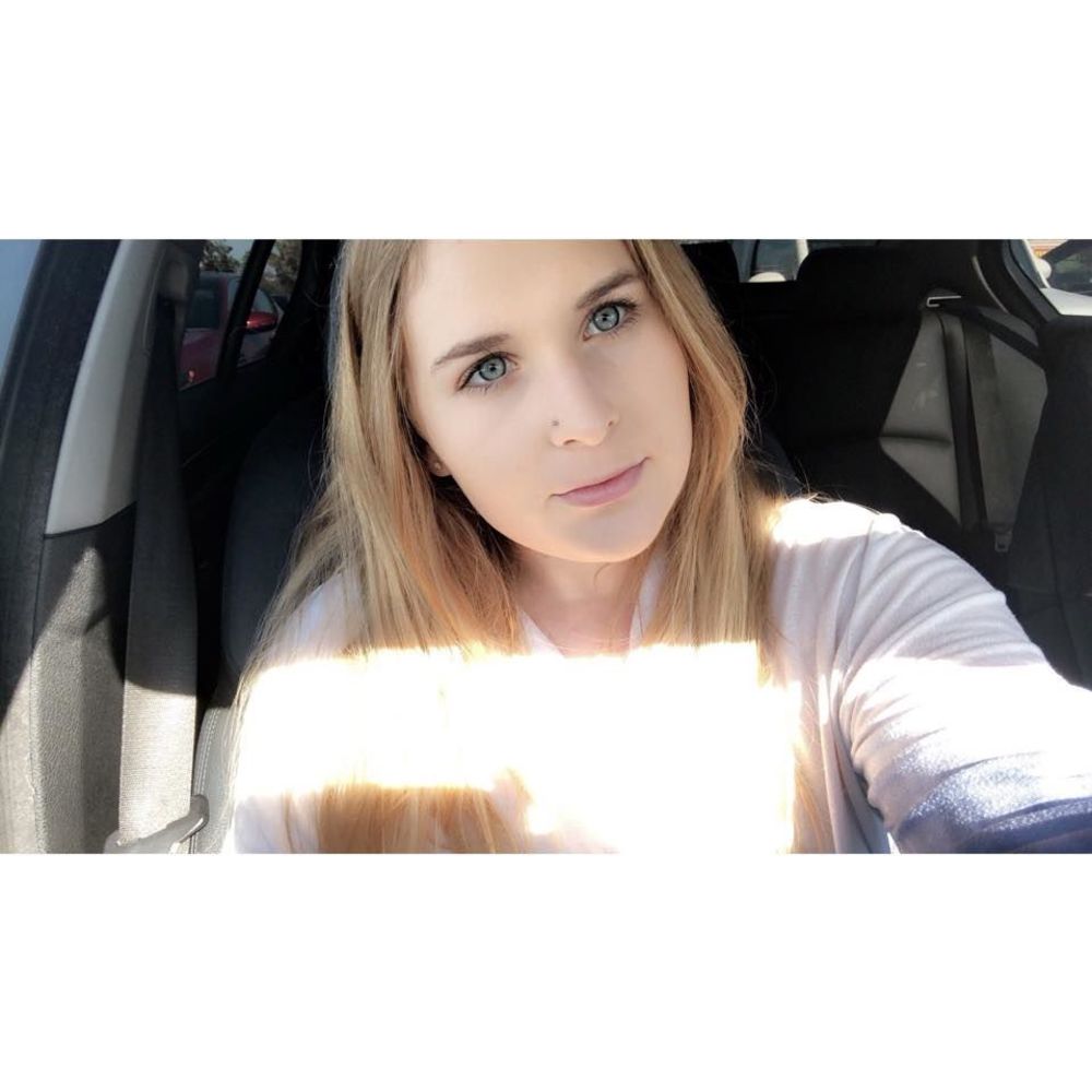 Meet your Posher, Isabelle